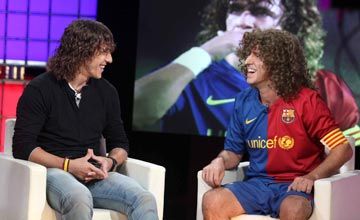 Карлес Пуйоль (слева или справа?)