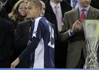 Бобби Замора, AP