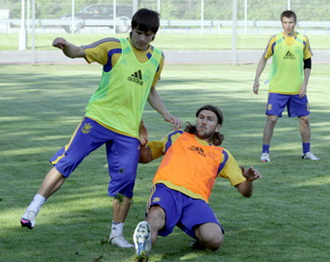 Чигринский против Коноплянки, фото ФФУ