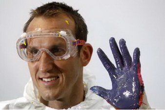 Шварцер занимается непонятно чем, фото Reuters