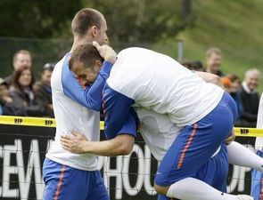 Оойер в душевной компании ван дер Ваарта, Reuters