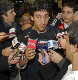 Окружили, фото АР