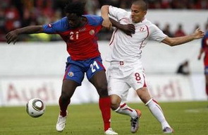 Гекхан Инлер (справа), фото AP