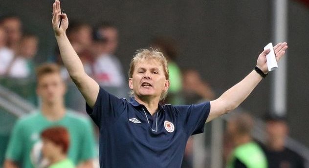 Наставник Сент-Патрикса Лайам Бакли, фото uefa.com