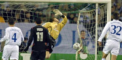 Бомба от Жуниньо, fcdynamo.kiev.ua