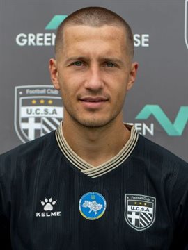 Максим Казаков